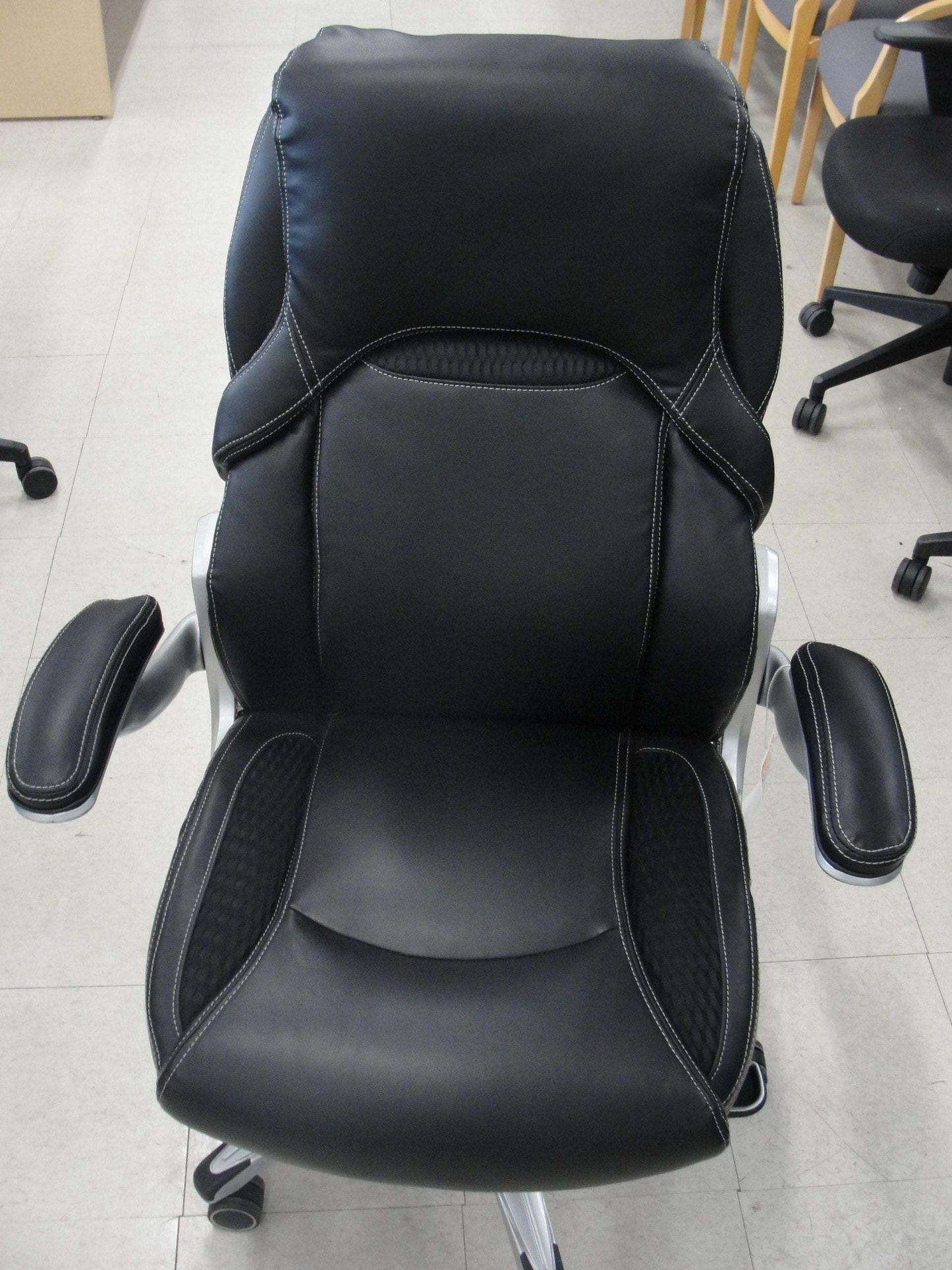 Mars Black Leather Executive Chair. Office Furniture located in Mission Viejo, Orange County, CA 33.619850, -177.680500