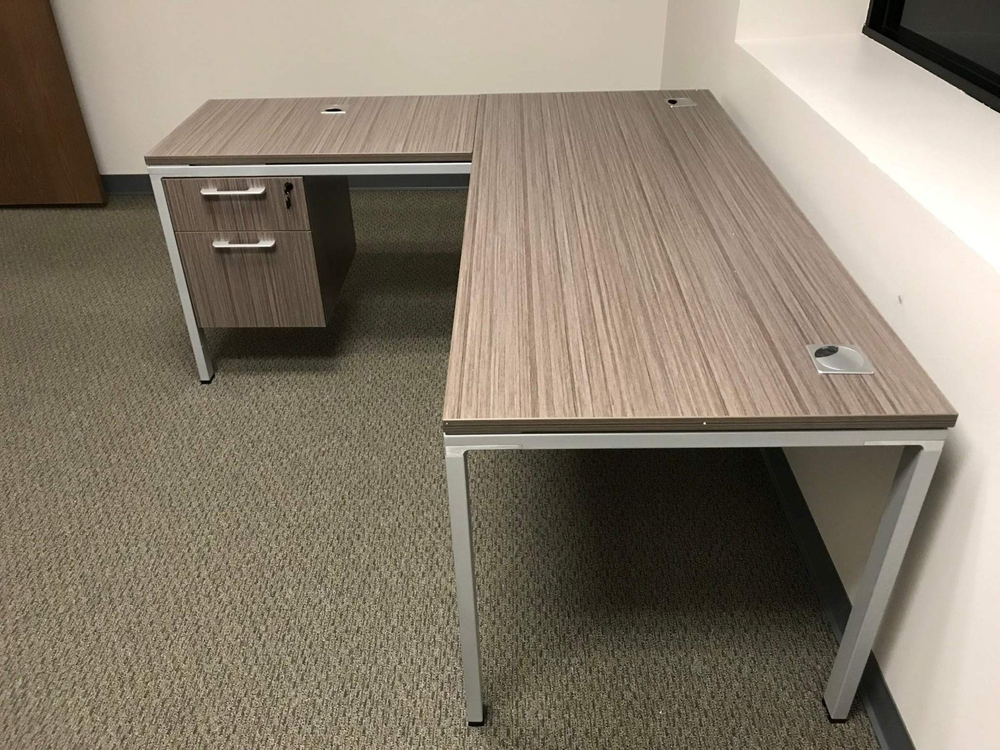 Driftwood Simple System L-Shape Desk. Office Furniture located in Mission Viejo, Orange County, CA 33.619850, -177.680500