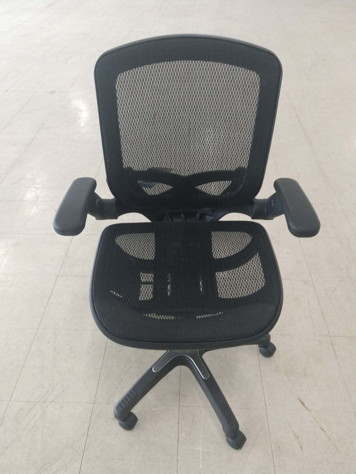 Mars Mesh Back Black Chair. Office Furniture located in Mission Viejo, Orange County, CA 33.619850, -177.680500