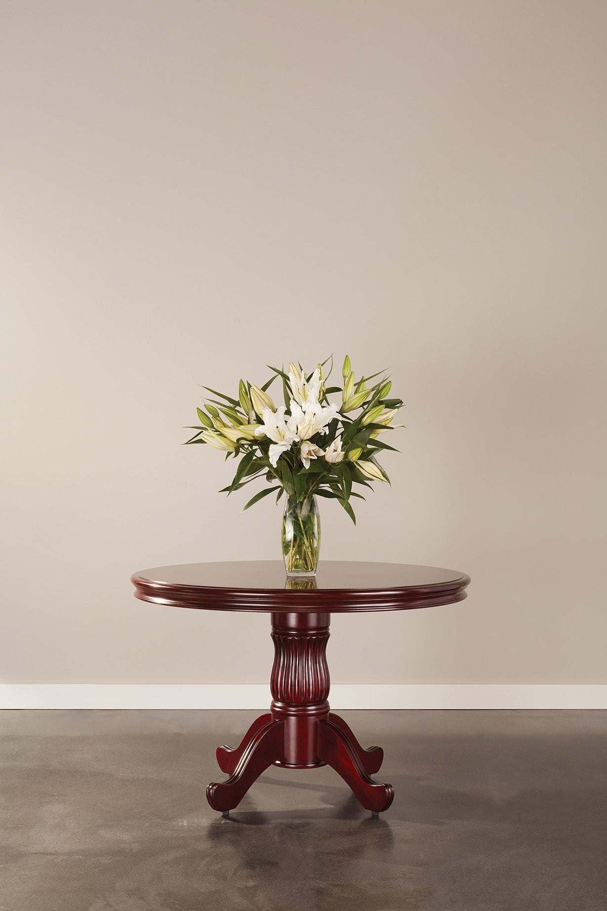 New - Townsend Round Table with Queen Anne Base 